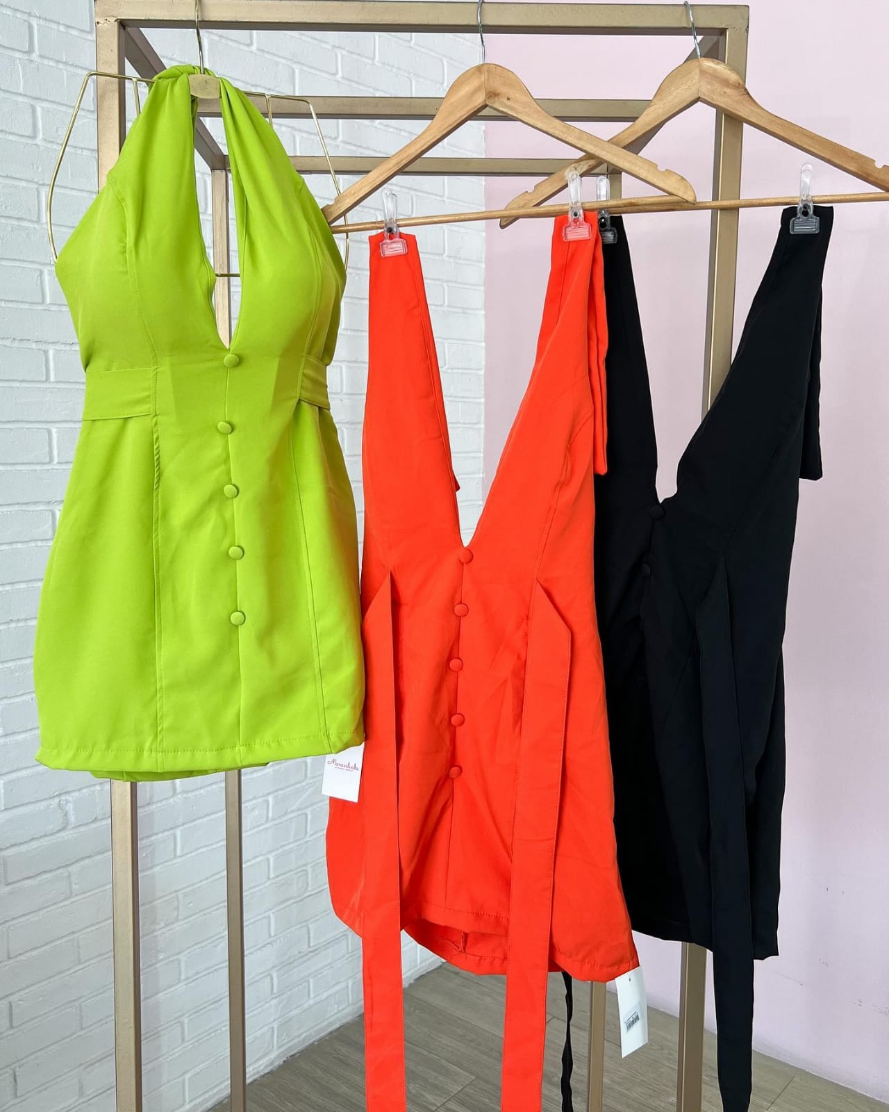 Vestido Feminino Aberto Curto