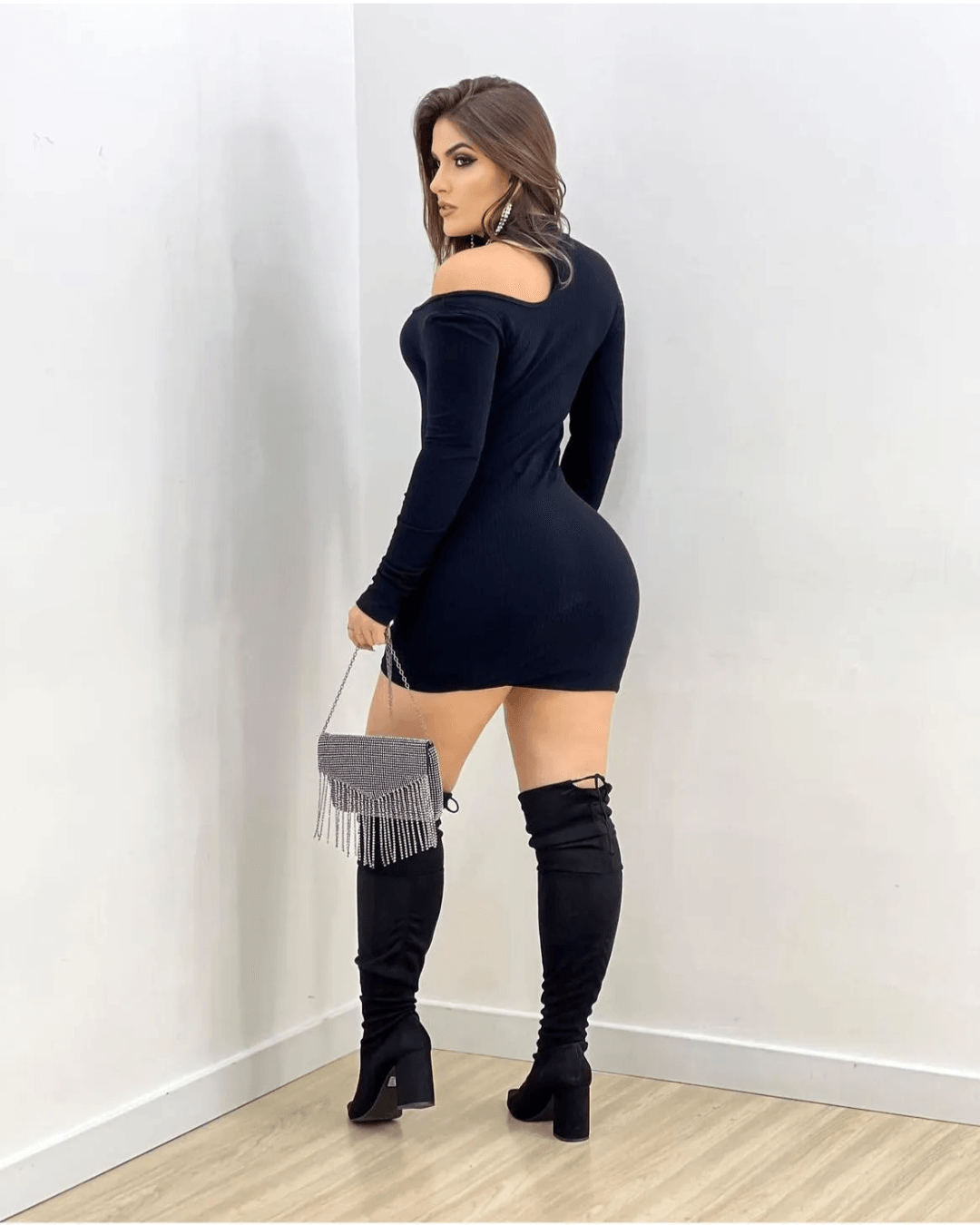 Vestido Preto Manga Longa